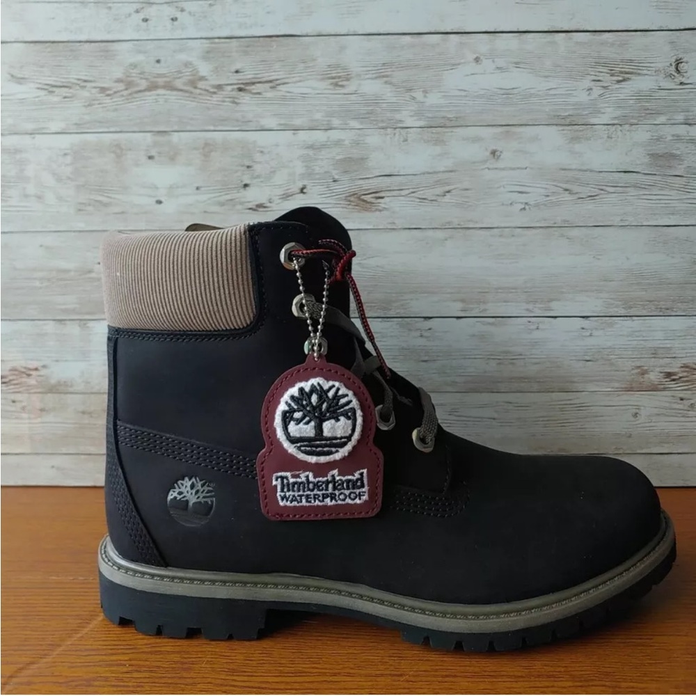 TIMBERLAND WOMEN'S PREMIUM 6-INCH WP BOOTS. BLACK NUBUCK